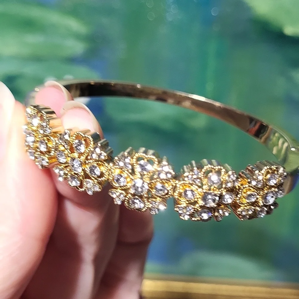 NWT 🎁 NIB Beautiful Bracelet - Picture 2 of 12